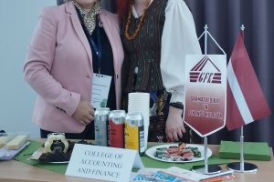 international_week_25_03