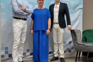 international_week_25_15